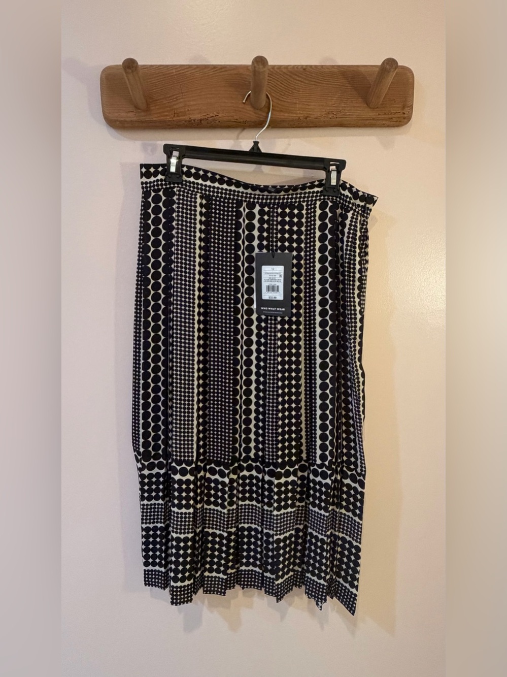 Who What Wear Black and Cream Geometric Pleated Midi Skirt